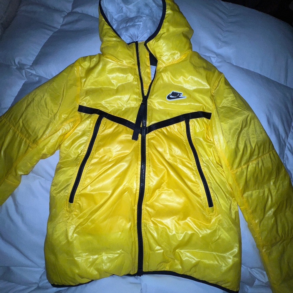Nike Yellow Therma-Fit bubble coat